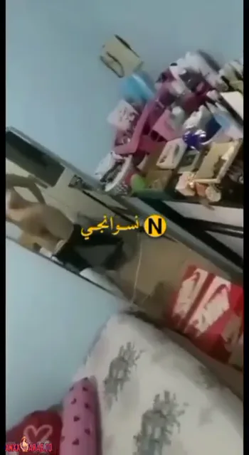 اندر ايدج تصور لحبيبها ومكسوفة توريه كسها سكس نودز مصري — لقطة 4