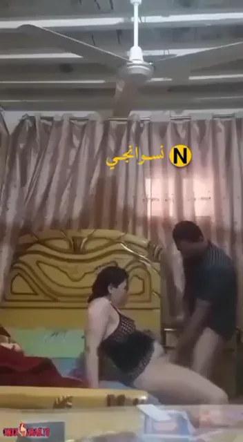 شرموطة لبن تخون زوجها مع جارهم سكس مصري xnxx — لقطة 1
