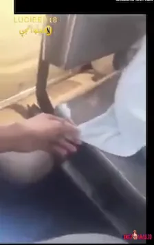 متحرش يلعب في زبه في المواصلات ويتحرش ببنات سكس مصري — لقطة 8