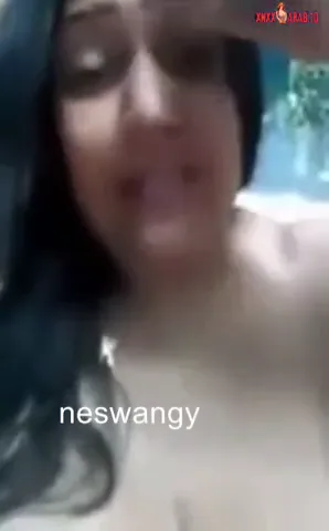 فلاحة زي البقرة ببزاز كبيرة هايجة تلعب في كسها سكس نودز مصري — لقطة 10