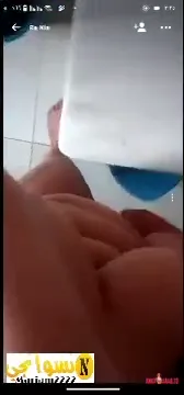 مزة هايجة فيديو كول مع حبيبها وهي ملط تلعب في كسها سكس نودز مصري — لقطة 5