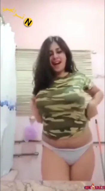 بنت فرسة جسمها كرباج اتفرج على الحلاوة والجمال سكس نودز مصري — لقطة 1