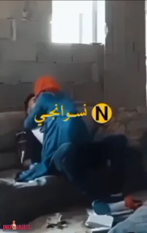 زانق بنت خالته المحجبة في بيت مهجور ويركبها على زبره سكس مصري xnxx — لقطة 5