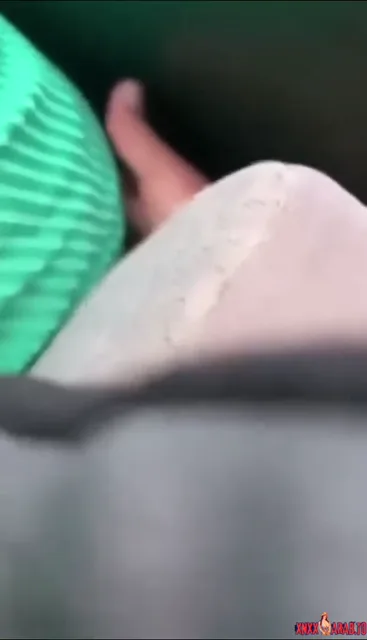 تحرش بميلف بلدي في المواصلات سكس مصري تحرش — لقطة 2