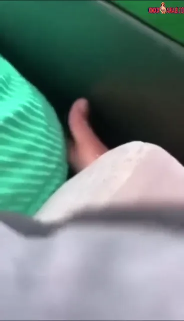 تحرش بميلف بلدي في المواصلات سكس مصري تحرش — لقطة 4