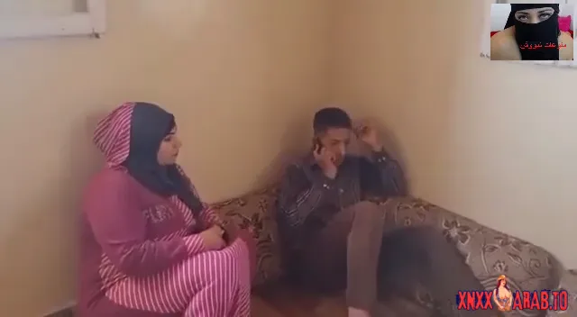 شرموطة خاينة تخون جوزها مع بتاع الأنابيب سكس مصري xnxx — لقطة 1