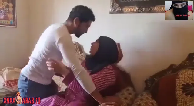 شرموطة خاينة تخون جوزها مع بتاع الأنابيب سكس مصري xnxx — لقطة 9