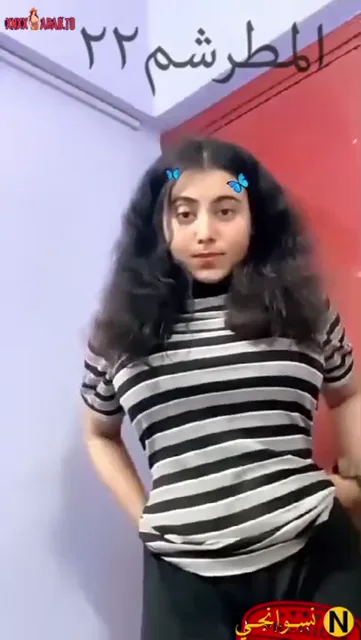 اندر ايدج تدلع وتعرض بزازها الملبن لحبيبها سكس نودز مصري — لقطة 2