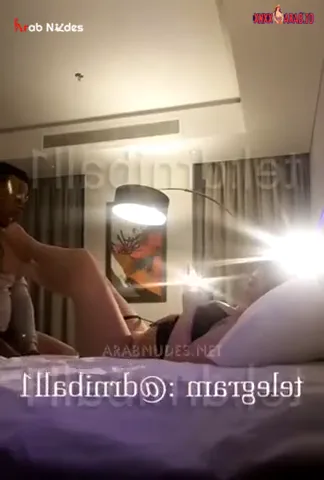 هايج يلحس باط مراته ويركبها بكل هيجان سكس مصري xxx — لقطة 10