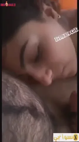 بنت كتكوتة تروح لصاحبها البيت وتمص زبه وتدلعه سكس مصري — لقطة 7