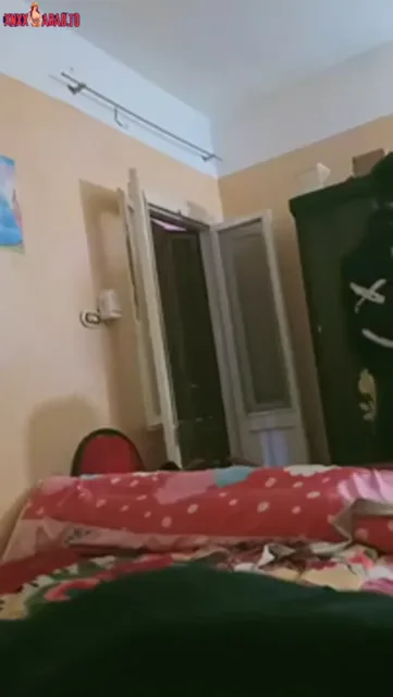 هيجان يزنق بنت خالته فاوضته وعايز ينيكها بالعافية سكس مصري xnxx — لقطة 2