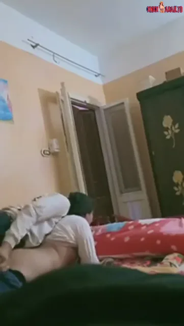 هيجان يزنق بنت خالته فاوضته وعايز ينيكها بالعافية سكس مصري xnxx — لقطة 4