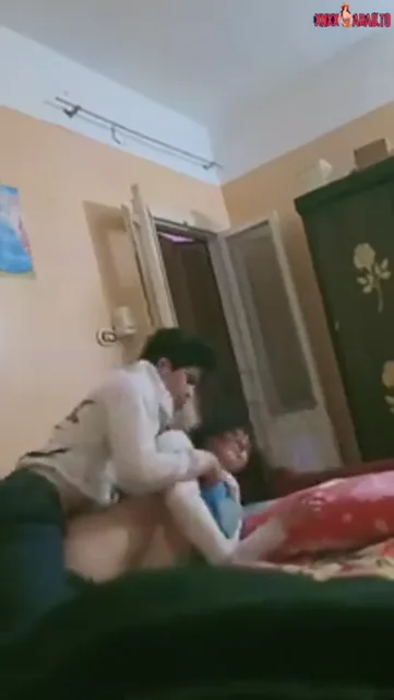 هيجان يزنق بنت خالته فاوضته وعايز ينيكها بالعافية سكس مصري xnxx — لقطة 7