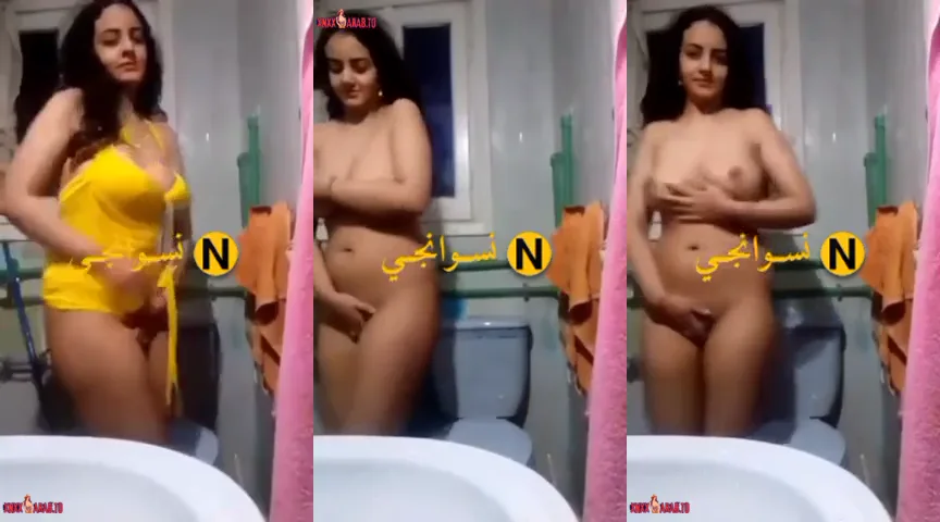 كتكوتة فاجرة بتصور لعشيقها وتقلعلو ملط سكس نودز مصري