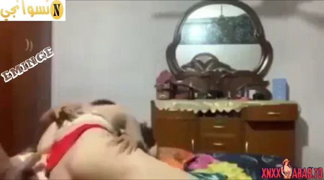 شاب هايج يزنق اخته في البيت وينيكها سكس مصري محارم — لقطة 2