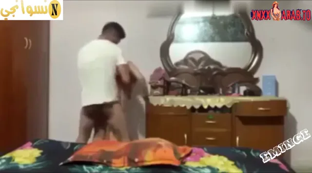 شاب هايج يزنق اخته في البيت وينيكها سكس مصري محارم — لقطة 5
