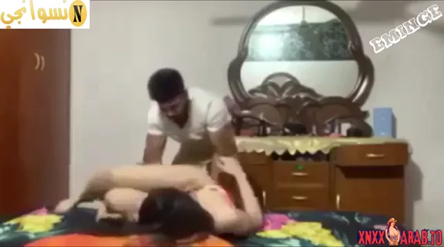 شاب هايج يزنق اخته في البيت وينيكها سكس مصري محارم — لقطة 8