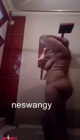 ميلف هايجة تستحما وتصور لعشيقها سكس نودز مصري — لقطة 4