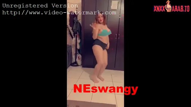 فرسة نار ترقص وتدلع سكس نودز مصري — لقطة 2