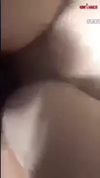 انت بتهزر؟ فتاة مصرية تستغرب حبيبها ينيكها ويصورها سكس مصري xnxx — لقطة 4