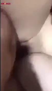 انت بتهزر؟ فتاة مصرية تستغرب حبيبها ينيكها ويصورها سكس مصري xnxx — لقطة 5