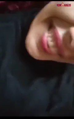 يلعب في كس حبيبته ويخليها تمصله زبه سكس مصري xnxx — لقطة 9