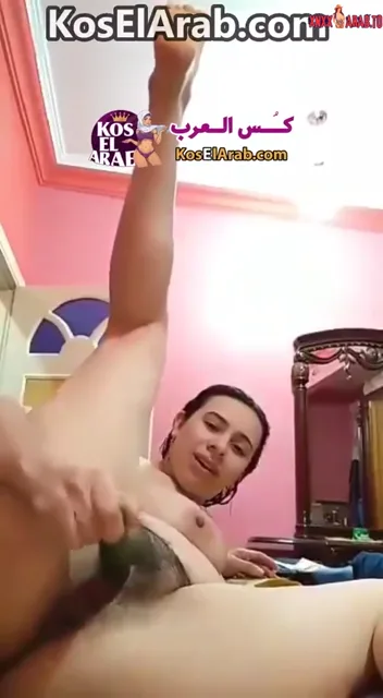 نيك عربي ساخن ومثير بين زوجين عرب — لقطة 4