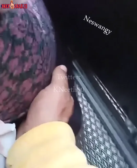 متحرش هايج يبعبص طيز ميلف كبيرة في المواصلات سكس مصري xnxx — لقطة 1