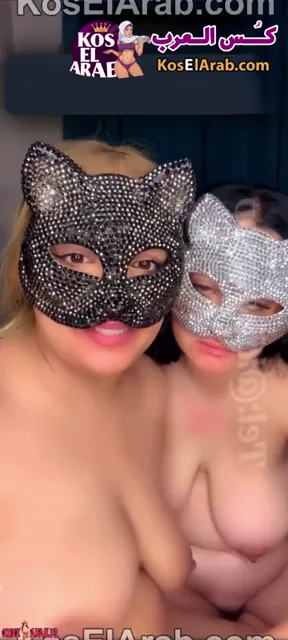 سكس عربي مترجم نار يحدث أمام الكاميرا — لقطة 5