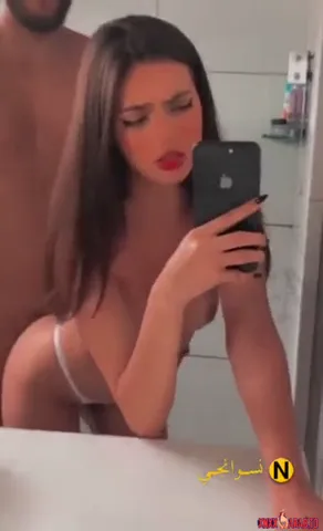 لبوة هايجة تتناك من صاحبها في الحمام عالواقف سكس مصري — لقطة 4