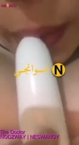 شرموطة هاي كلاس هايجة وعايزة تتناك تلعب في بزازها سكس نودز مصري — لقطة 5