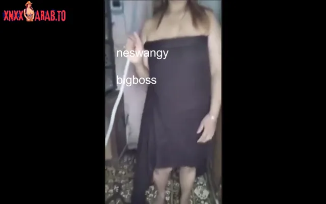 ميلف نار بقميص نوم الاسود تعرض جسمها سكس نودز مصري — لقطة 4