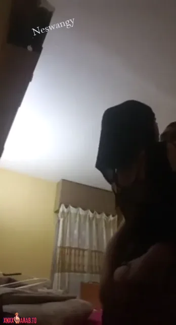 محجبة شرموطة جايبة جارها البيت يفشخها نيك سكس مصري xnxx — لقطة 3