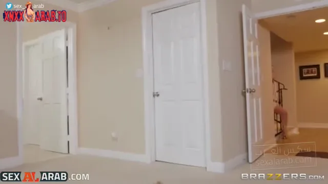 سكس مترجم - نيك بالصدفة في الحمام — لقطة 1
