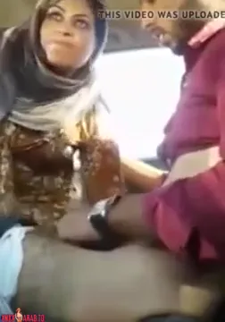 نيك في السيارة مع ميلف مربربة سكس عربي — لقطة 3