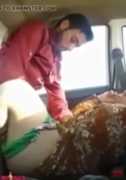 نيك في السيارة مع ميلف مربربة سكس عربي — لقطة 4
