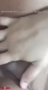 بنت مصرية في الحمام توجه رسالة لحبيبها سكس نودز مصري — لقطة 4