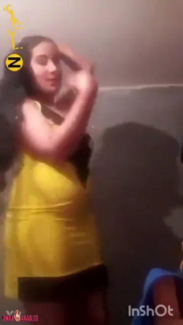 اندر ايدج جسمها نار تعرض بزازها الملبن سكس نودز مصري — لقطة 1