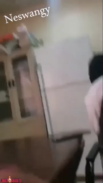 الدكتور الهايج مع الممرضة المحجبة سكس عربي — لقطة 8