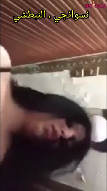 شاب مع حبيبته البطل تدلع عليه وتركب على زبه سكس مصري — لقطة 1