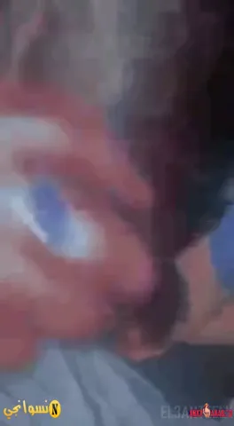 بنت لبوة تحلب زب خطيبها لحد ما يجيبهم على بزازها سكس مصري — لقطة 1