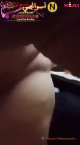 لبوة تلعب في بزازها وتتشرمط على حبيبها سكس نودز مصري — لقطة 5