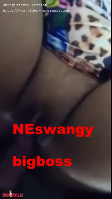 لبوة مصرية تتناك وهي بتكلم صاحبتها في التليفون سكس مصري — لقطة 5