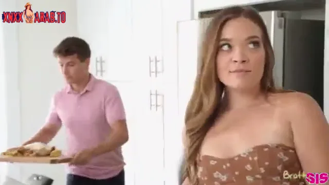 سكس اخوات - تناولت فطيرة اخواتي في عيد الشكر سكس مترجم xnxx sister — لقطة 1