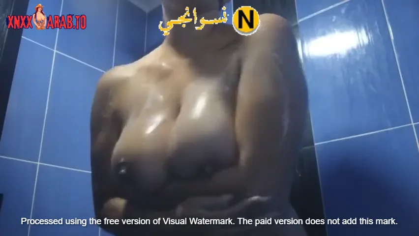 مزة نار تصور نفسها وهي بتستحما وتدلع سكس نودز مصري