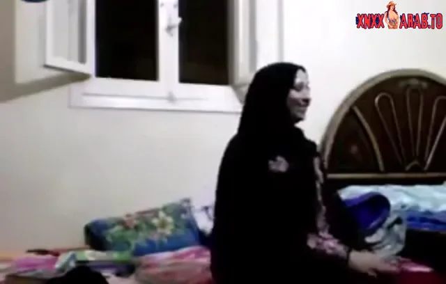 محجبة شرموطة تخون جوزها مع جارها سكس مصري xnxx — لقطة 1