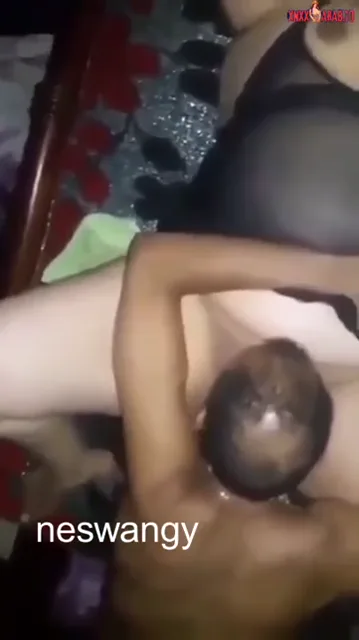 ديوث يصور صاحبه وهو بيفشخ مراته نيك سكس مصري — لقطة 4