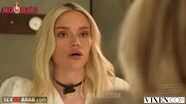زوجة مشغولة بالعمل تُفاجأ بنيك قوي — لقطة 1