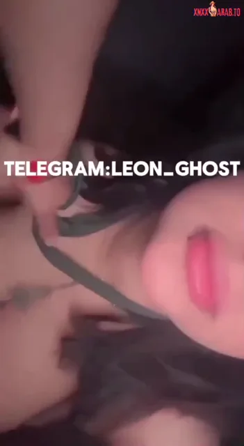 كلبة خاضعة تعبد زب فحلها ويضربها ويفشخها سكس مصري — لقطة 1