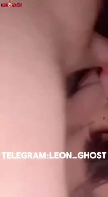 كلبة خاضعة تعبد زب فحلها ويضربها ويفشخها سكس مصري — لقطة 3